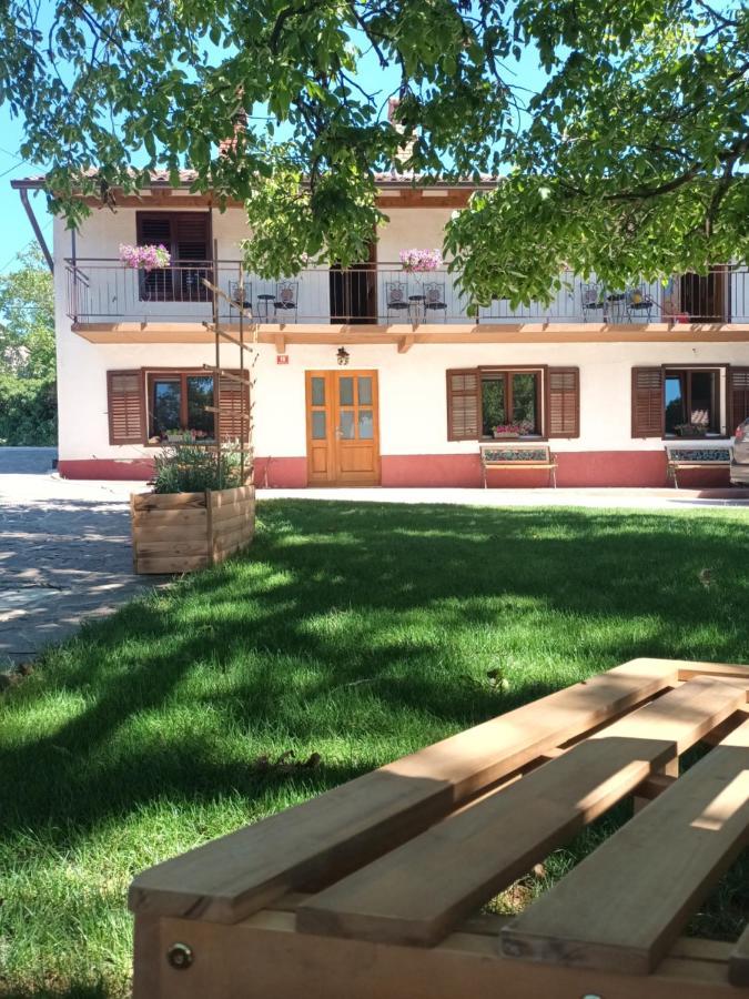 Apartma Brina 3 Sežana Exteriér fotografie